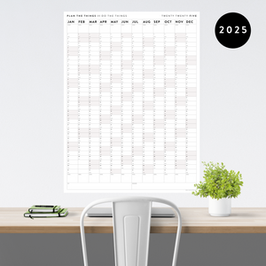 PRINTABLE VERTICAL 2025 WALL CALENDAR WITH GRAY / GREY WEEKENDS - INSTANT DOWNLOAD