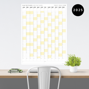 PRINTABLE VERTICAL 2025 WALL CALENDAR WITH YELLOW WEEKENDS - INSTANT DOWNLOAD