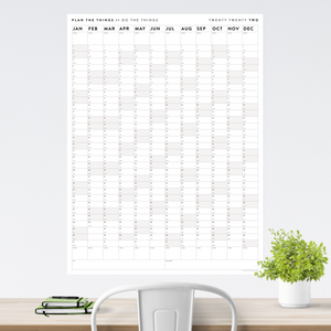 VERTICAL 2022 WALL CALENDAR WITH GREY WEEKENDS