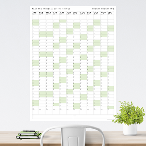 PRINTABLE VERTICAL 2022 WALL CALENDAR WITH GREEN WEEKENDS - INSTANT DOWNLOAD